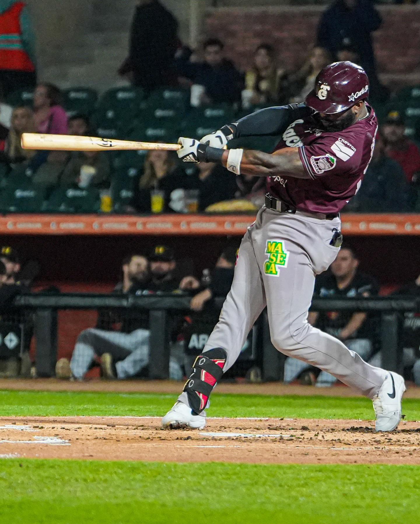 $!Tomateros de Culiacán alarga racha negativa en inicio de serie en Hermosillo