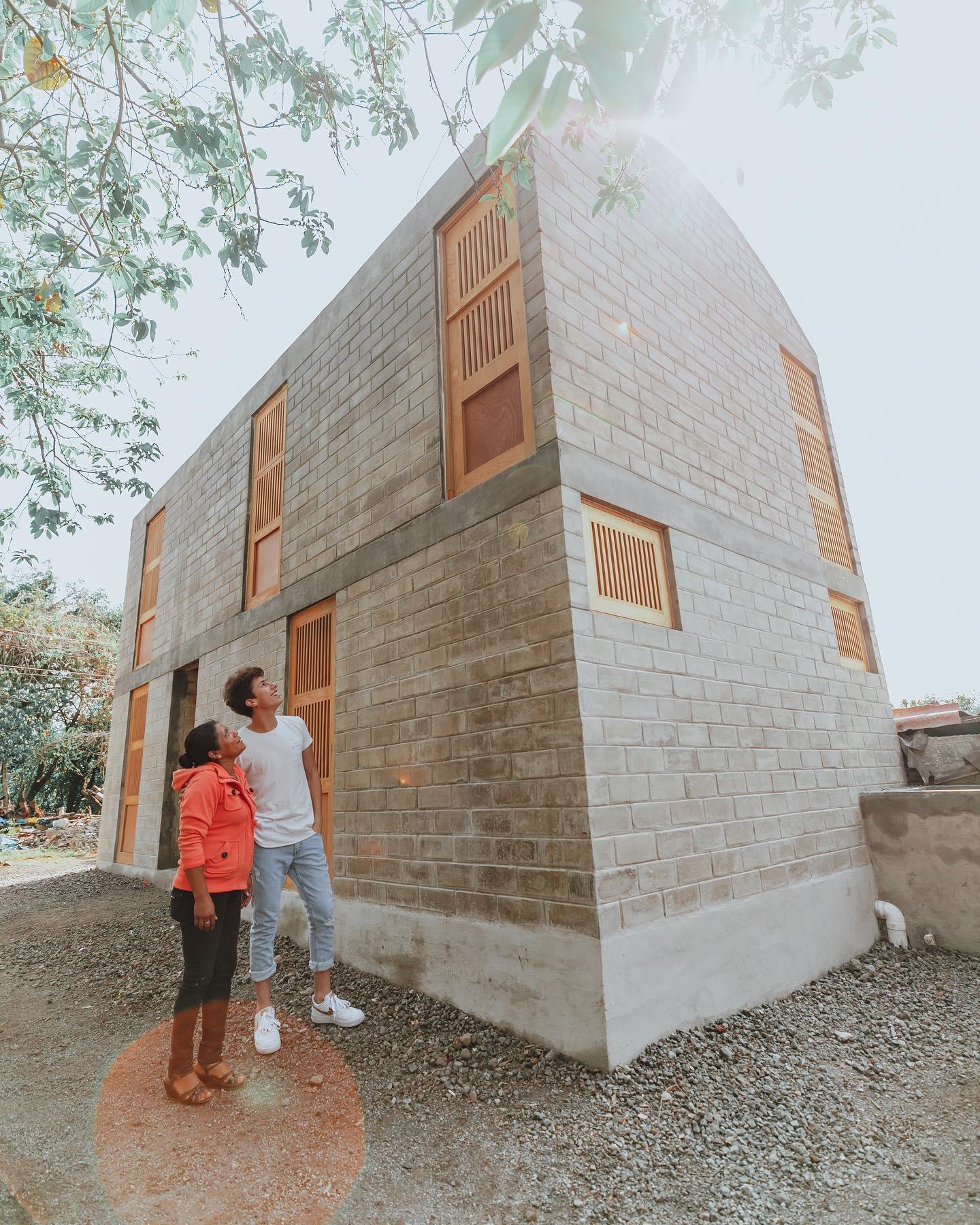 $!Familias del pueblo de Ocuilan fueron las beneficiadas con la reconstrucción de sus viviendas.