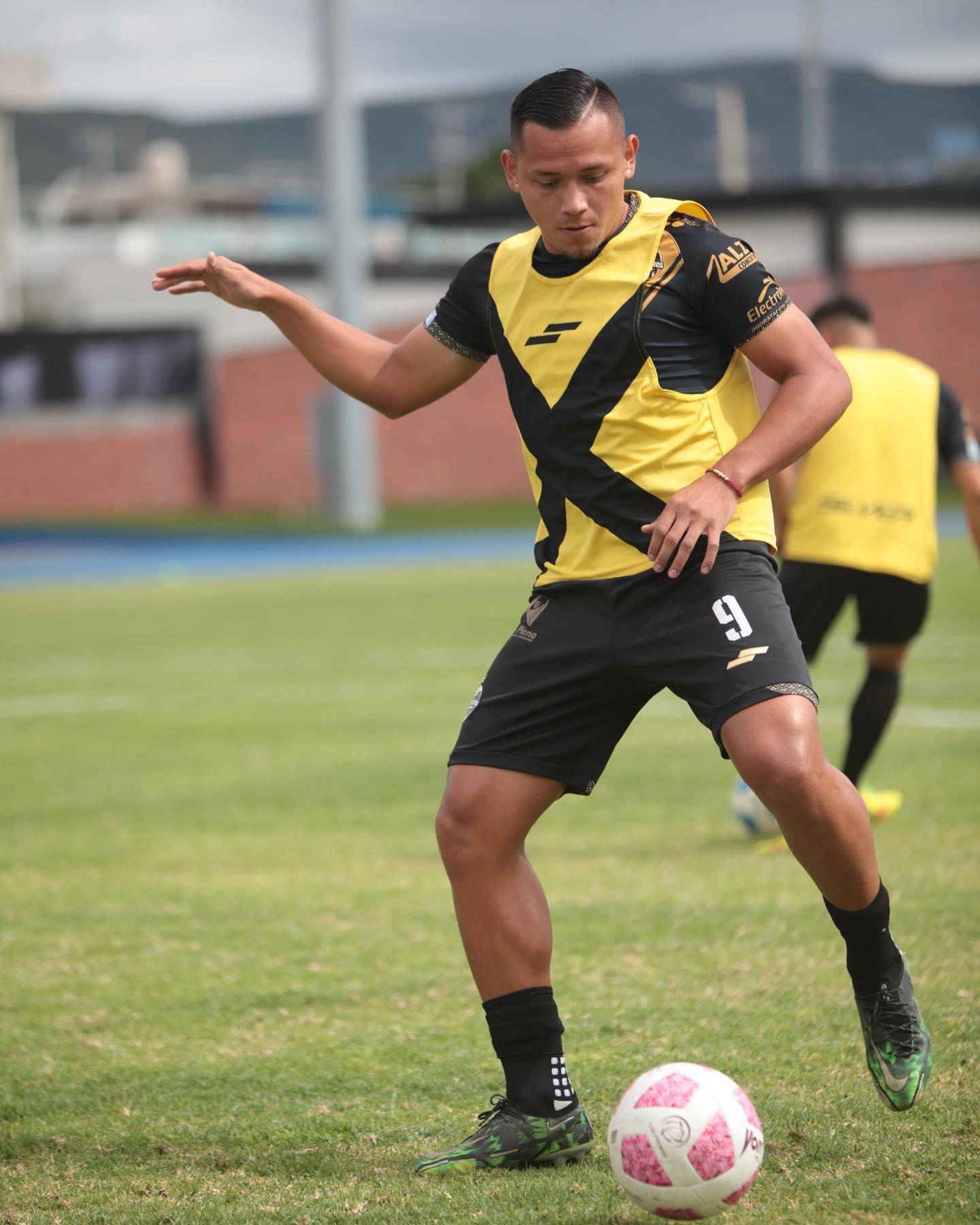 $!Bicampeón de goleo de la Liga Premier llega a Dorados