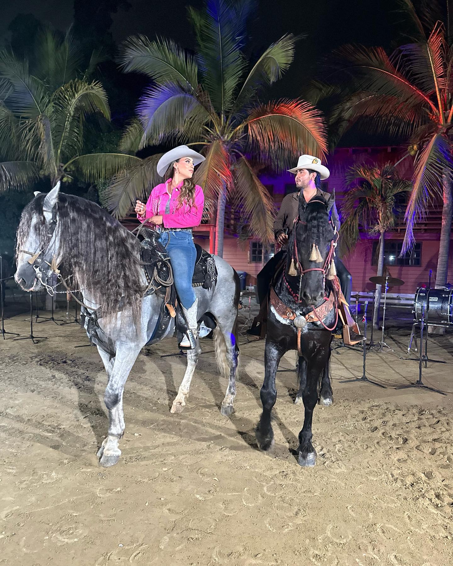 $!El tema y video oficial se grabó en vivo en Mazatlán.