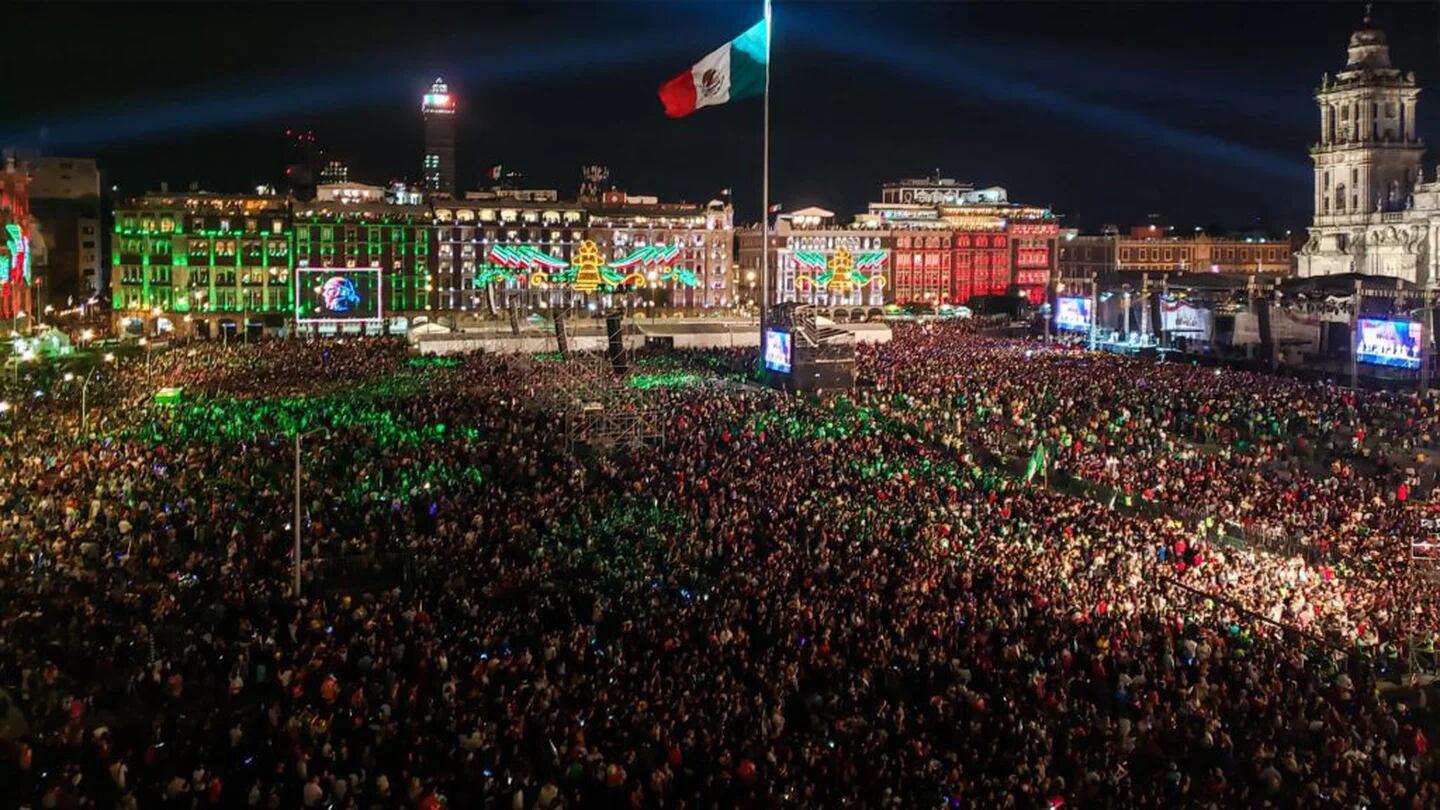 $!AMLO da su último Grito de Independencia; suma ‘viva la Cuarta Transformación’