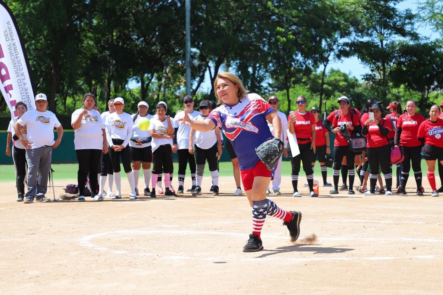 $!Inauguran Estatal de Softbol Femenil Máster y Supermáster en honor a ‘Choco’ Zazueta