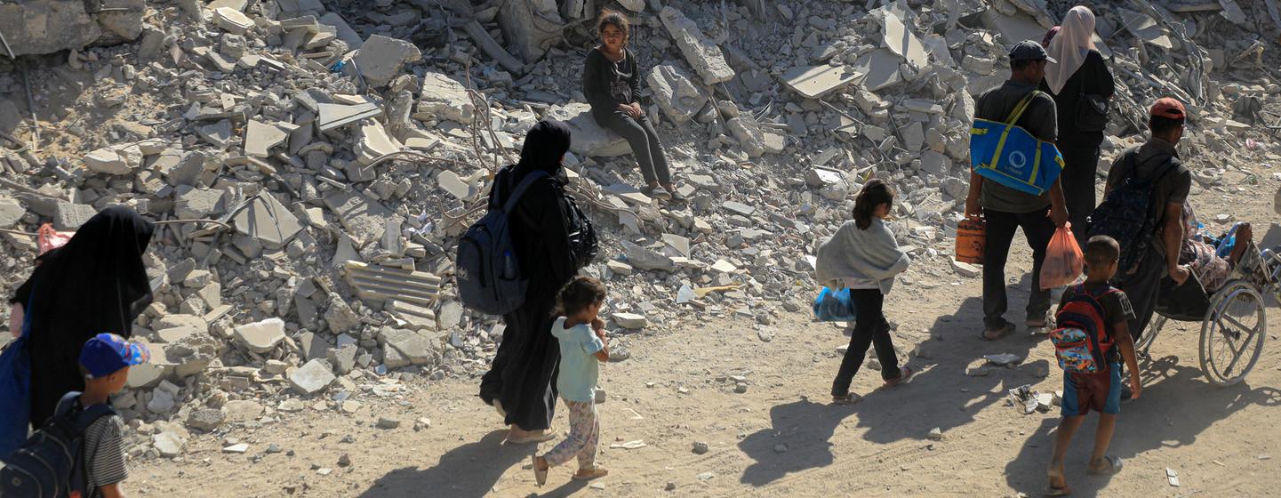 $!Mientras continúa la guerra en Gaza, los desplazamientos masivos están teniendo un impacto devastador en mujeres y niñas.