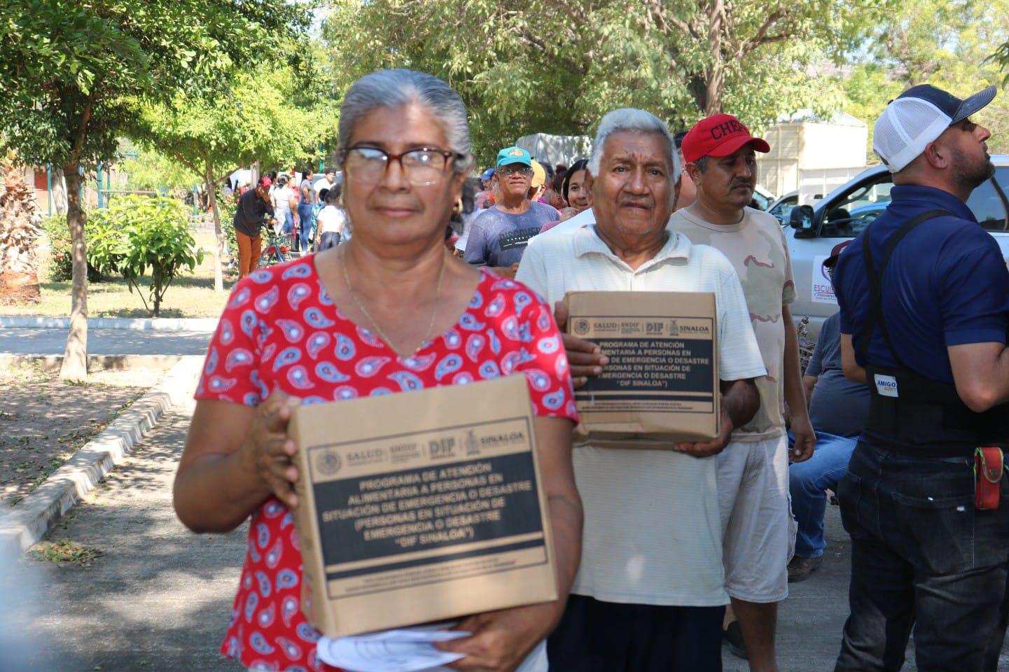 $!Llevan alegría y juguetes a niños y niñas de comunidades de Escuinapa