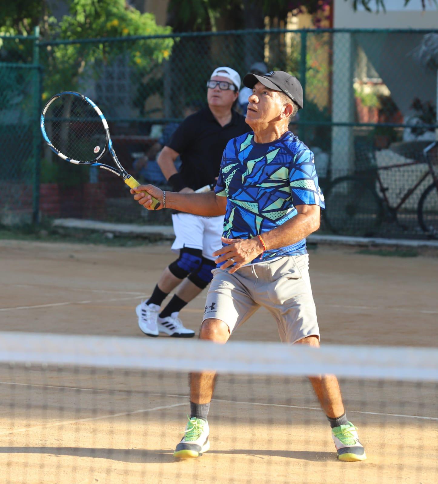 $!Intensa victoria para Becerra y Sánchez en el Torneo de Tenis Dobles ‘D’ en el Racquet