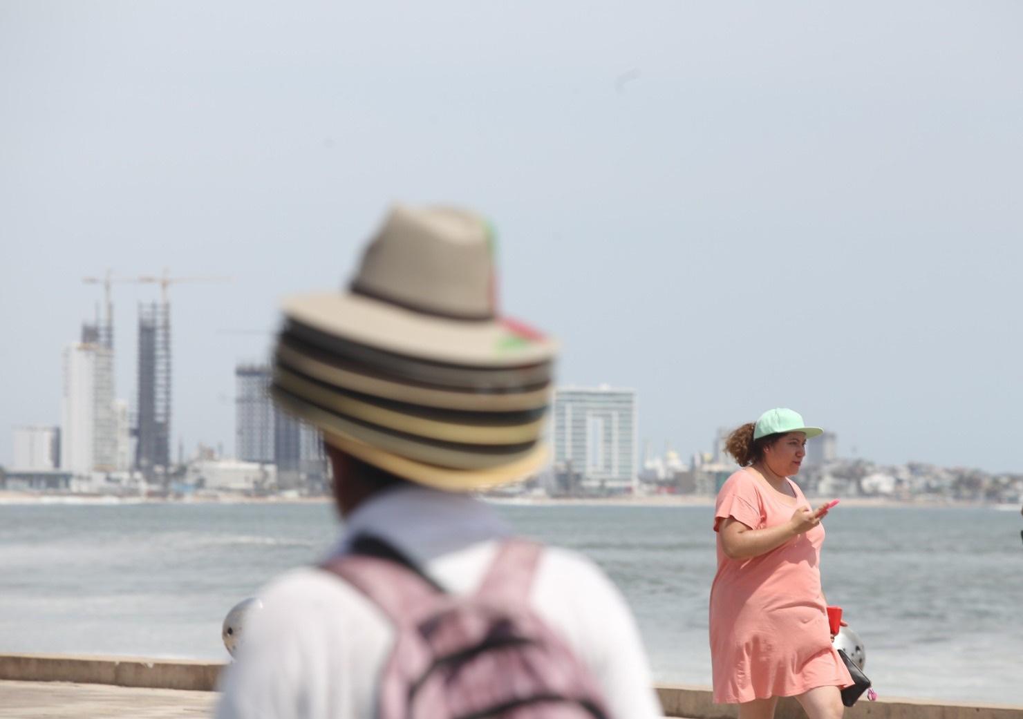 $!Se pronostican para los próximos días temperaturas superiores a los 45 grados en Sinaloa