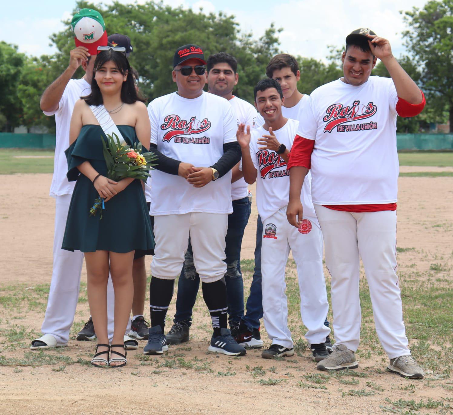 $!Viven emotivo playball en la Liga Campesina Río Presidio de Verano