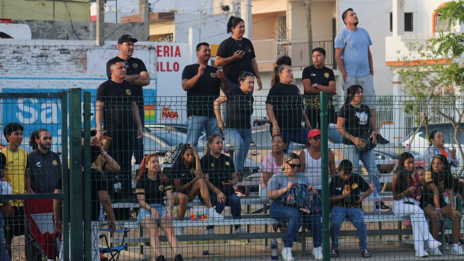 $!¡Brilla Dorados como campeón de la categoría Osos 2013!