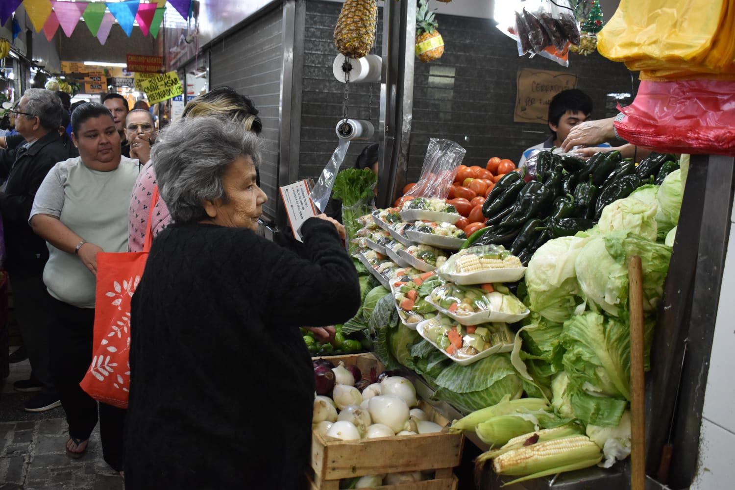 $!Precios de la canasta básica se mantienen en el Mercado Garmendia de Culiacán