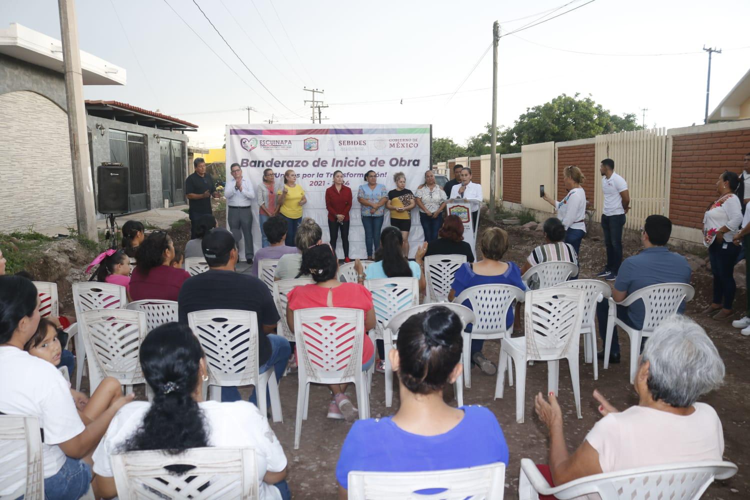 $!Arrancan en Escuinapa pavimentación de calles en zona de escuelas