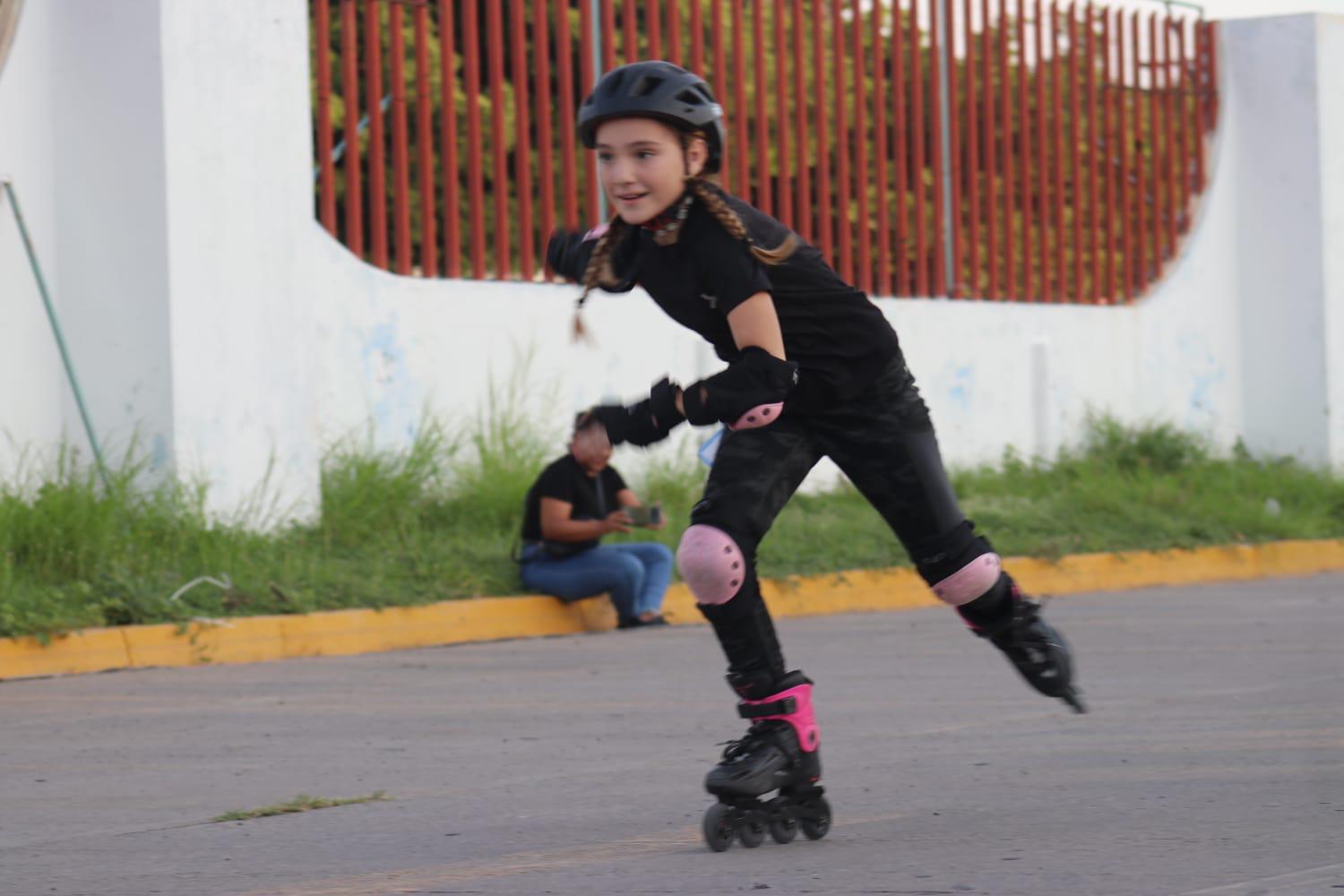 $!Rompen el viento, en el Circuito de Patinaje Imdem