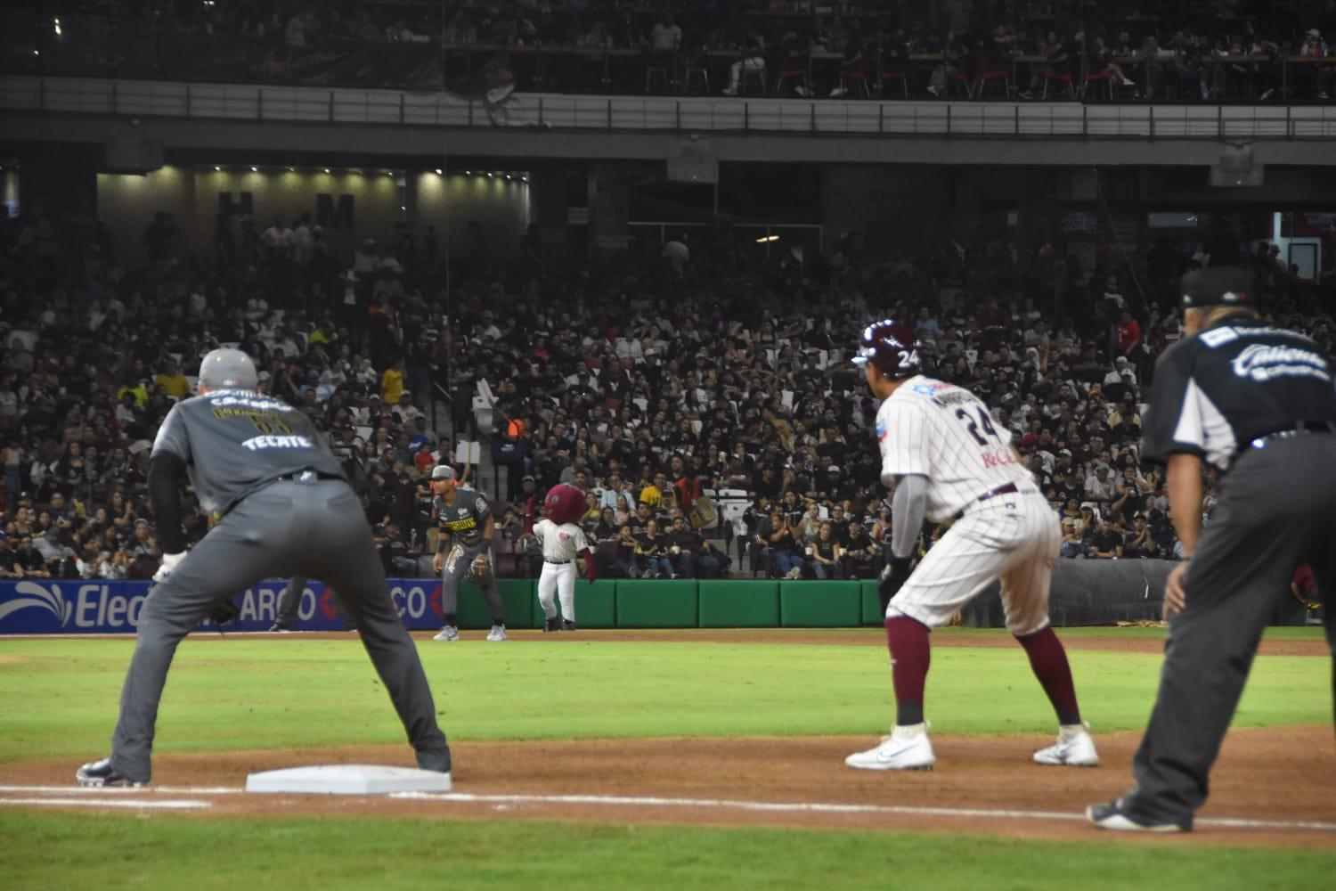 $!Tomateros de Culiacán comienza con el pie derecho la Temporada 2024-2025 de la LMP