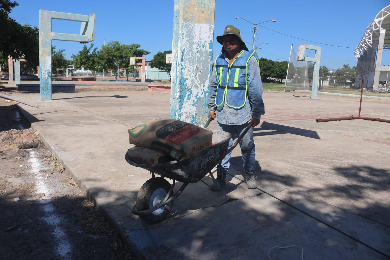 $!Ponen en marcha remodelación de Unidad Deportiva Sahop