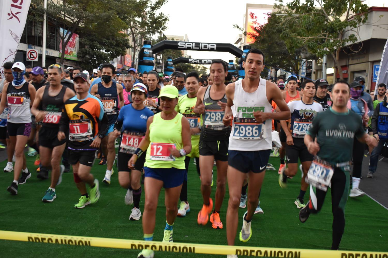 $!Sinaloenses Leyva y Ayala ganan los 5K del Maratón Internacional de Culiacán