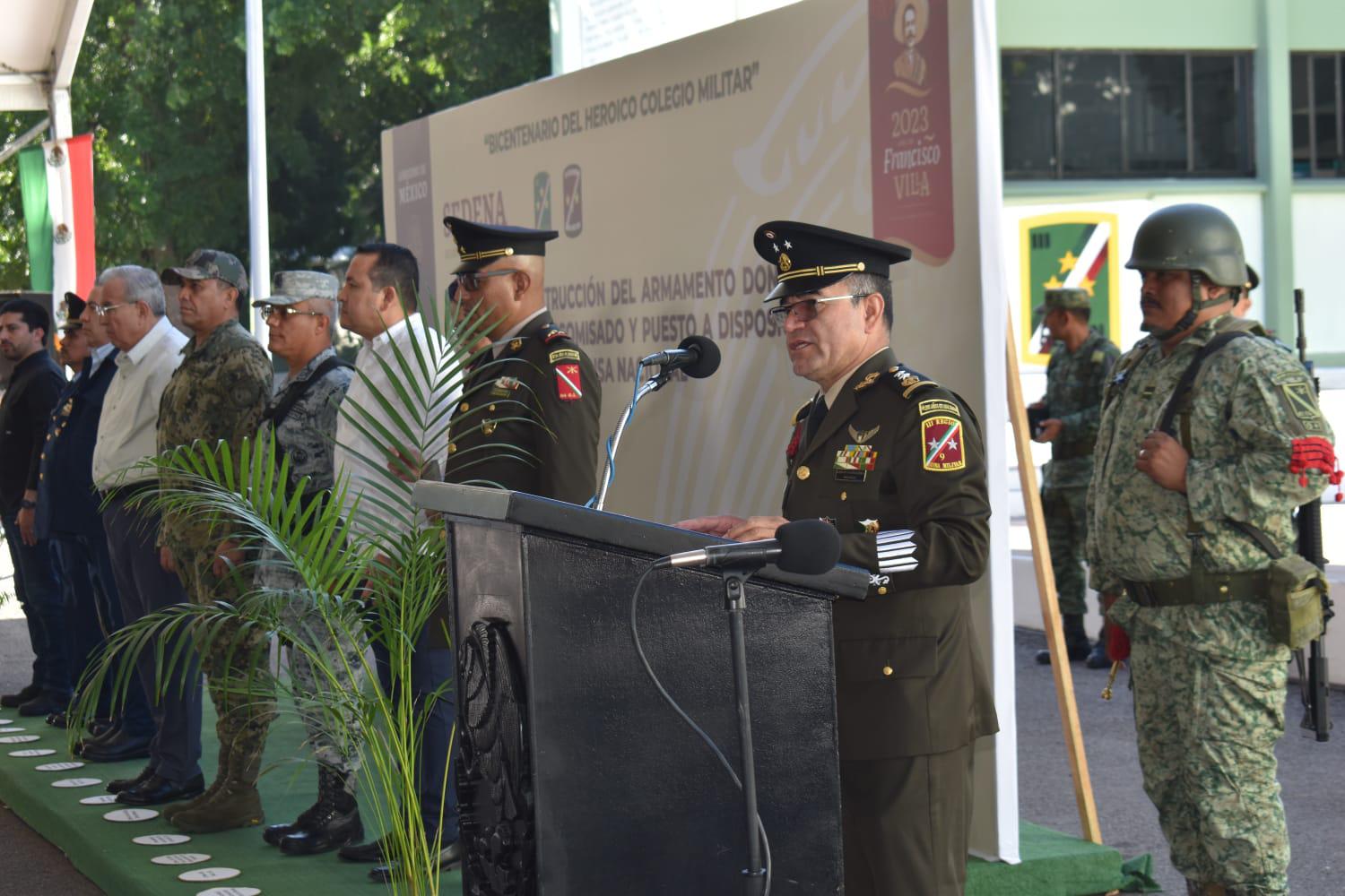 $!Destruyen en ceremonia más de 500 mil cartuchos y armas donadas en Sinaloa