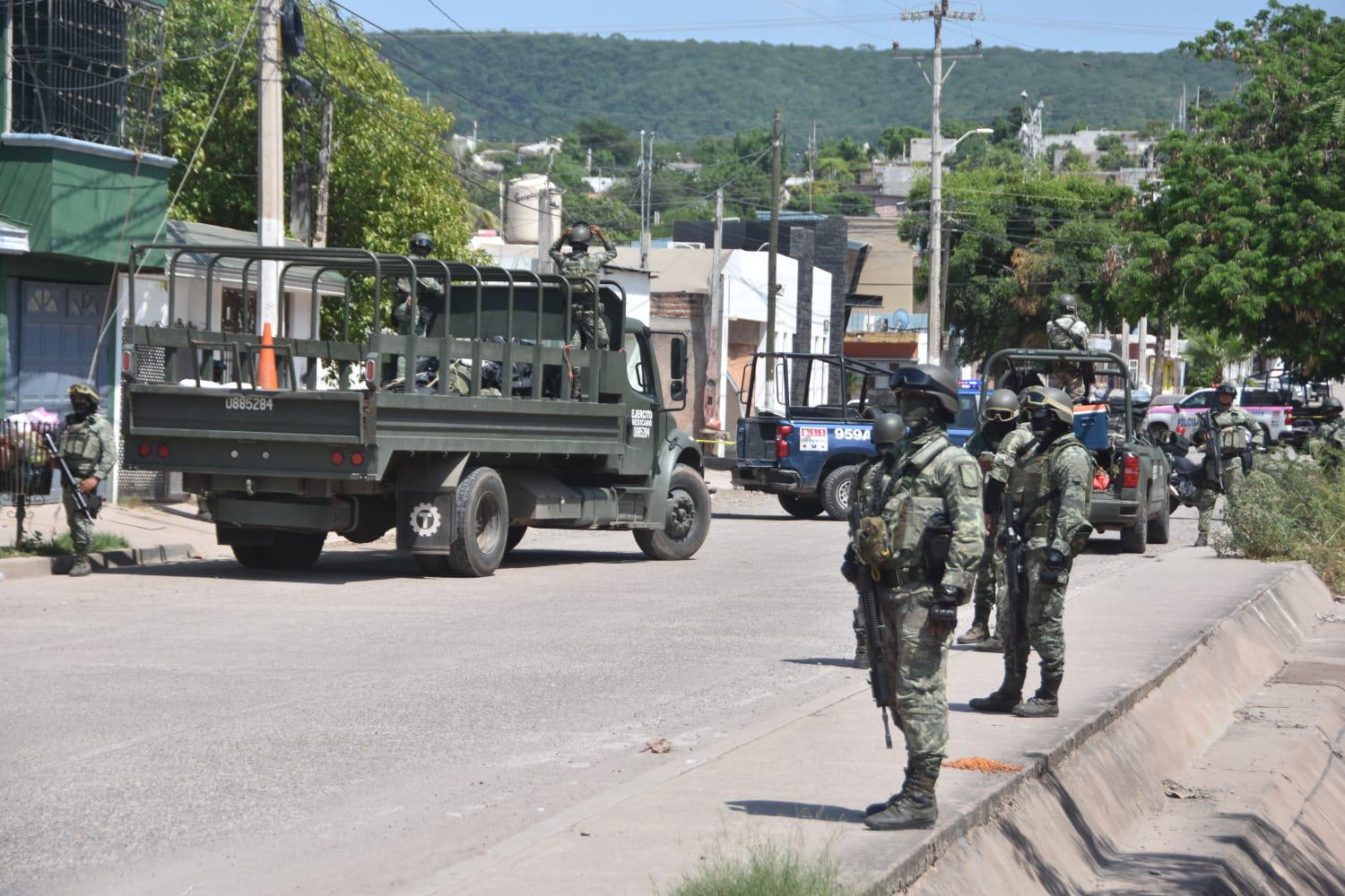 $!Reportan privación de la libertad de dos personas que instalaban un portón en la 21 de Marzo, en Culiacán