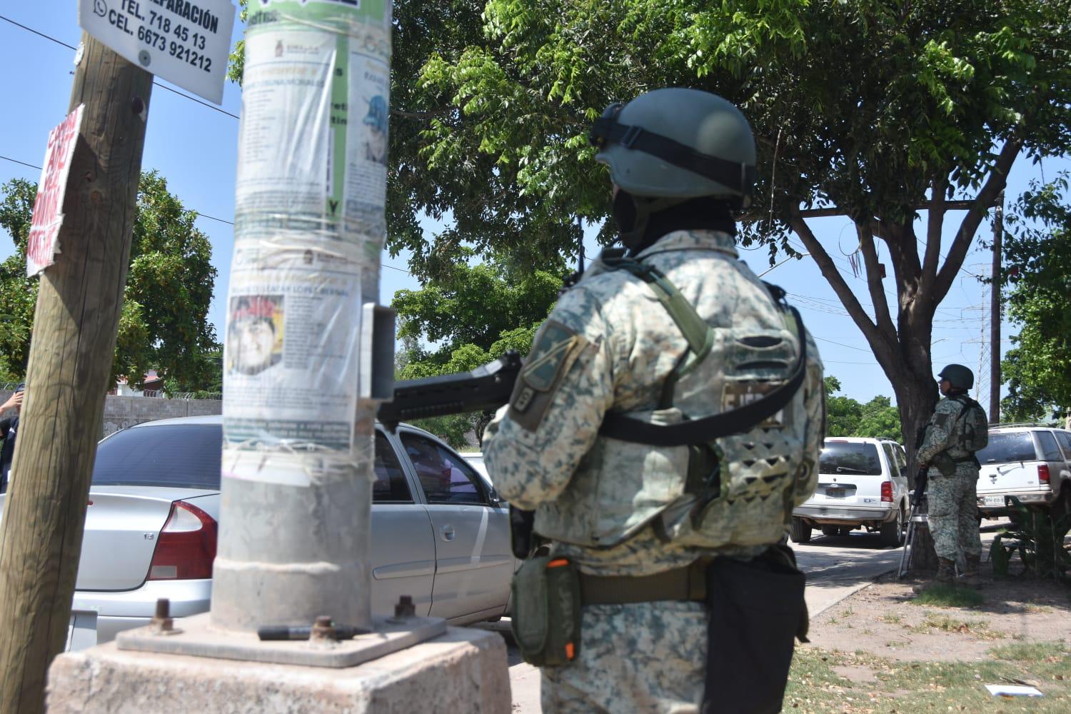 $!Reportan privación de la libertad de dos personas que instalaban un portón en la 21 de Marzo, en Culiacán