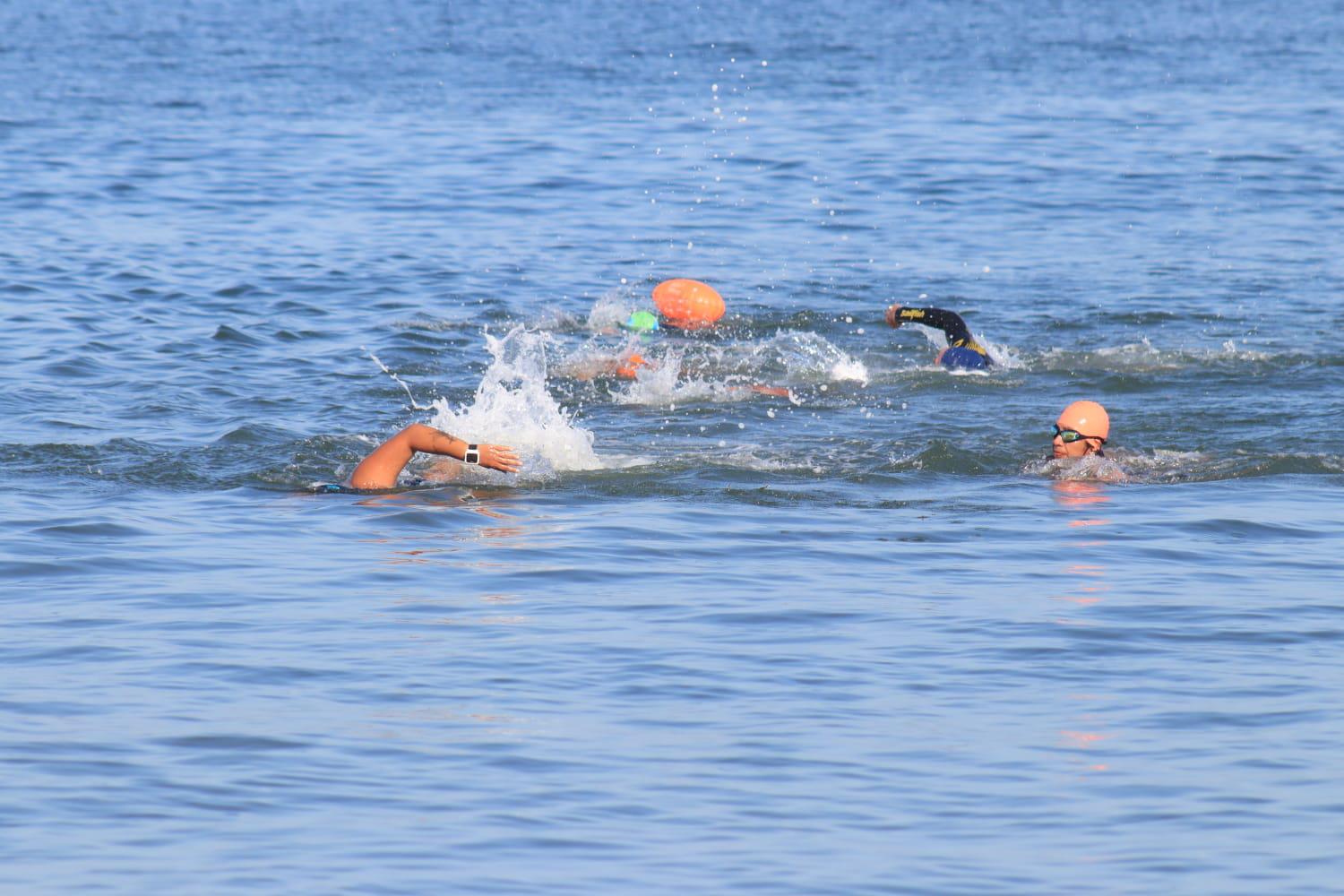 $!Celebran a niños y mamás, en la Quinta Puntuable de Natación