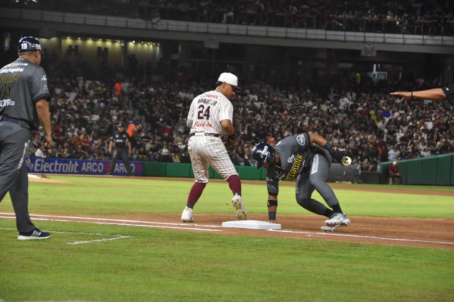 $!Tomateros de Culiacán comienza con el pie derecho la Temporada 2024-2025 de la LMP