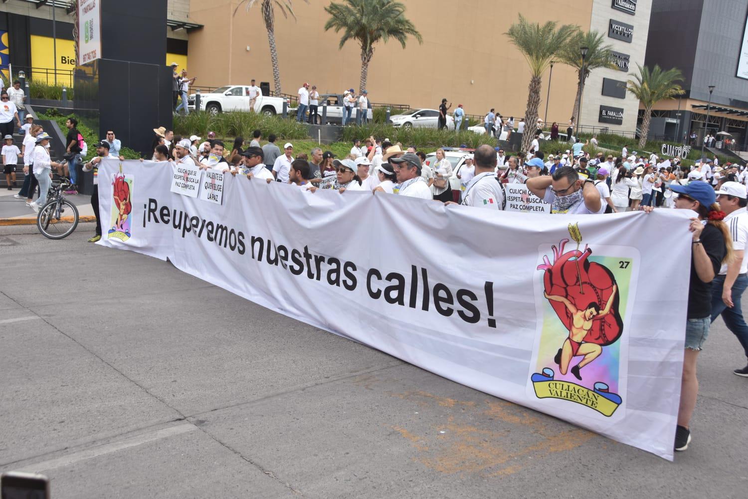 $!Marchan en Culiacán para recuperar sus calles y exigir la paz para Sinaloa