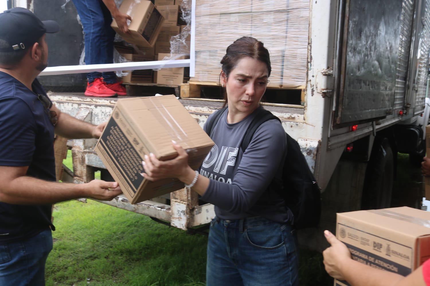 $!Entregan despensas a familias de pescadores en comunidades de Escuinapa