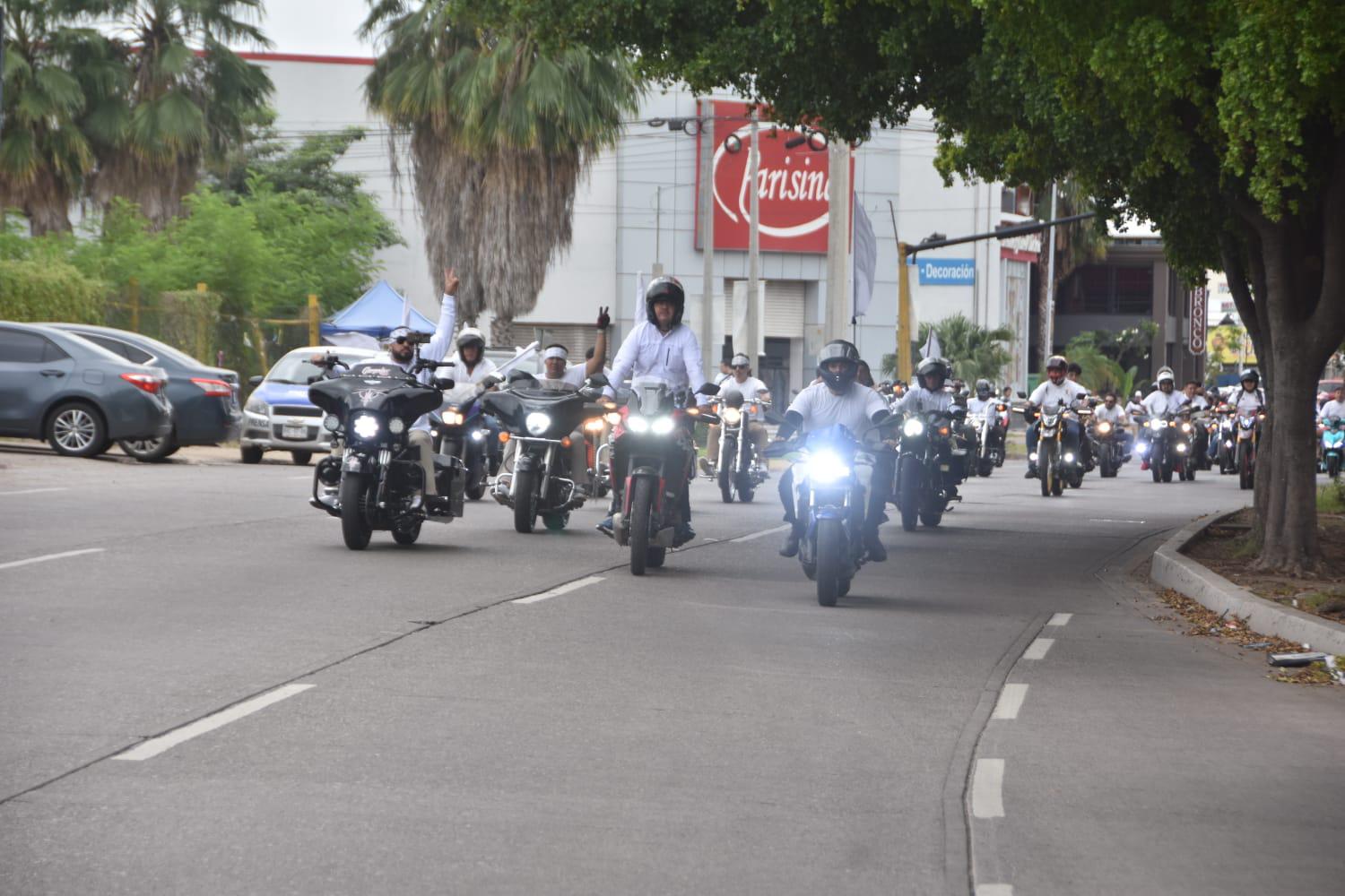 $!Marchan en Culiacán para recuperar sus calles y exigir la paz para Sinaloa