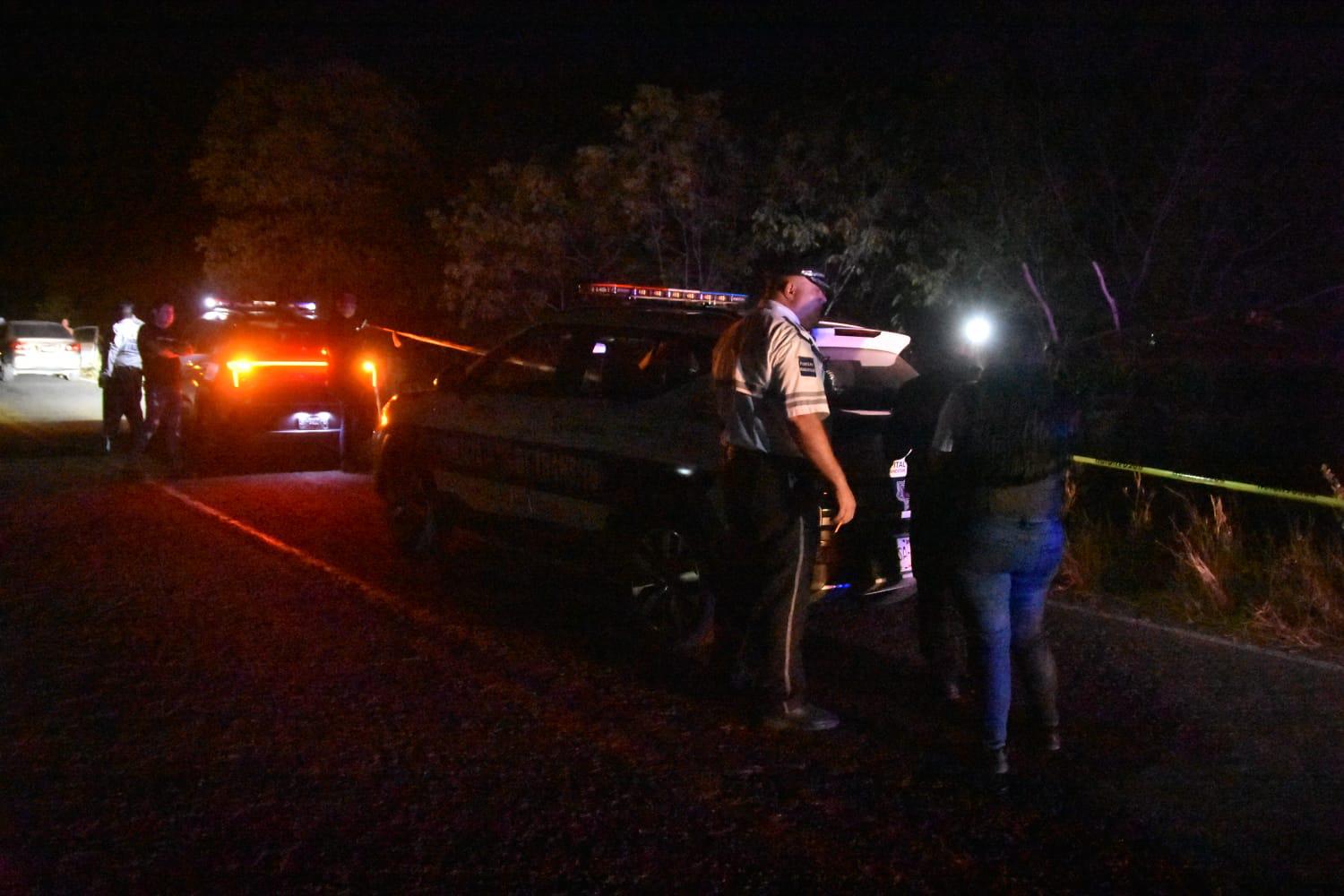 $!Deja un muerto y un herido volcadura en carretera hacia Sanalona