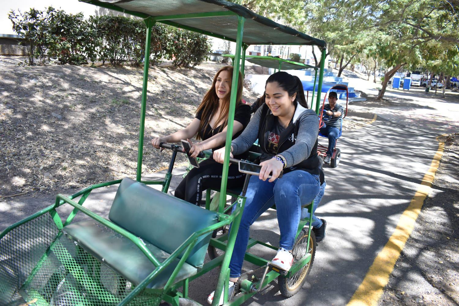 $!Pasan culichis en los parques un Día de la Familia agradable