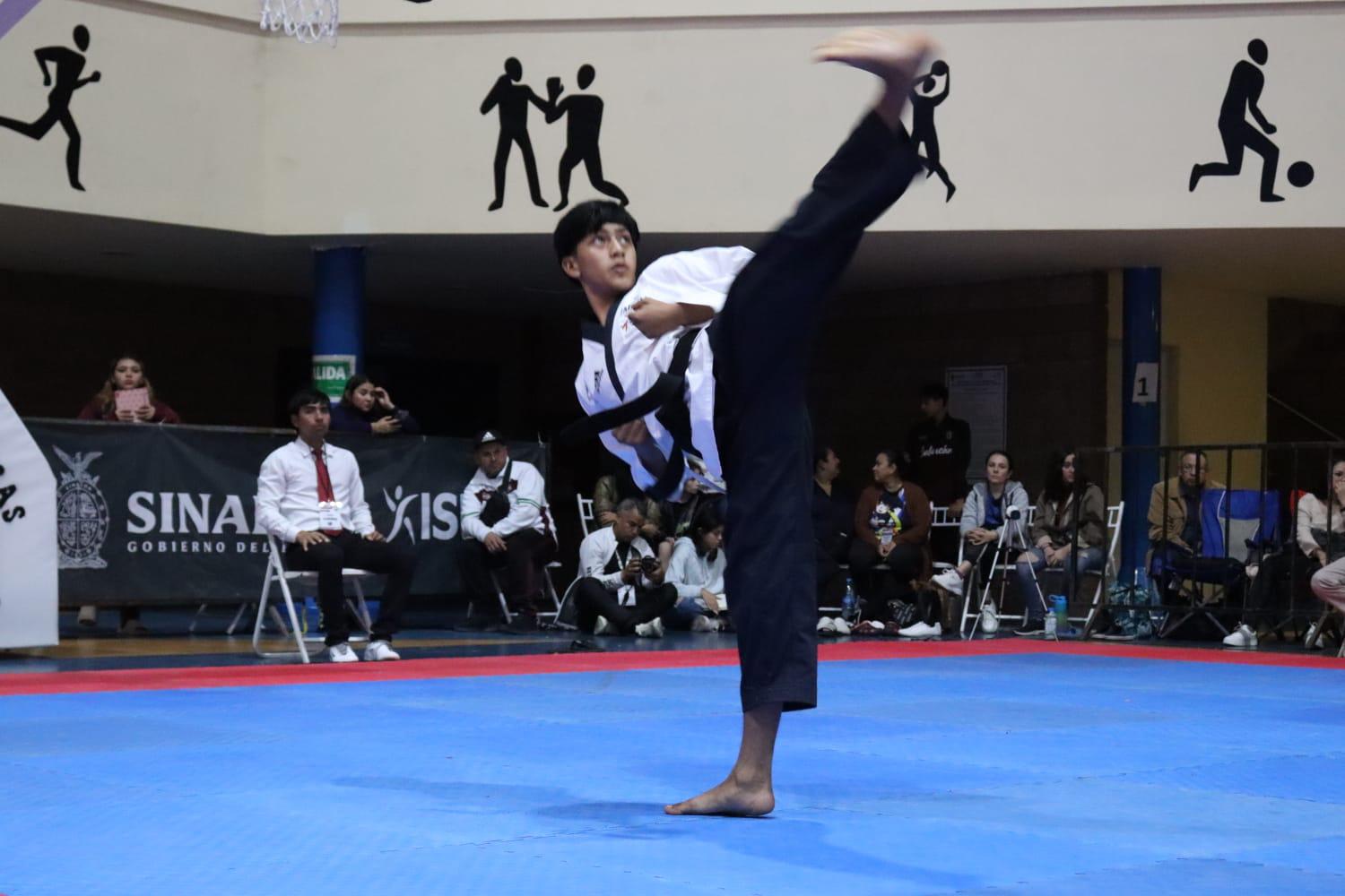 $!Adelanta con cinco oros y una plata la representación de Mazatlán en el poomsae