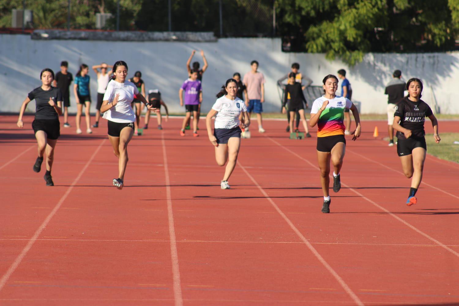 $!Se reúnen en Mazatlán los mejores prospectos de atletismo del estado