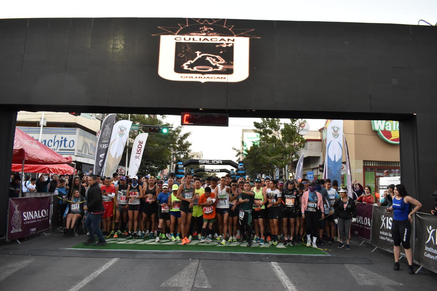 $!Culichis dominan la edición 32 del Maratón Internacional de Culiacán