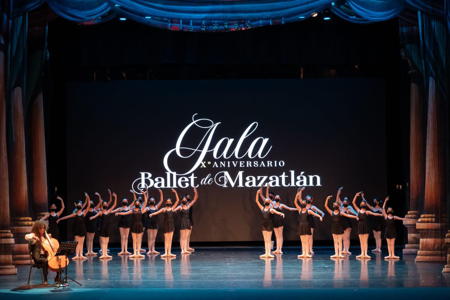 $!La Compañía de Ballet de Mazatlán ofrece gala por su décimo aniversario.