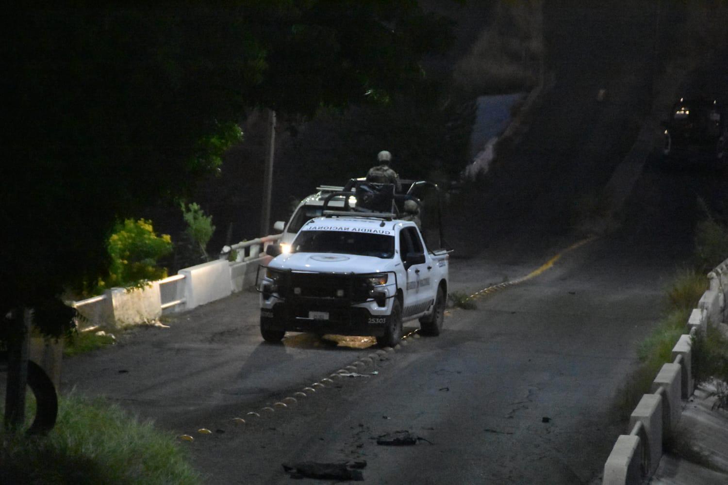 $!Aseguran camioneta con armas en la Progreso, al sur de Culiacán