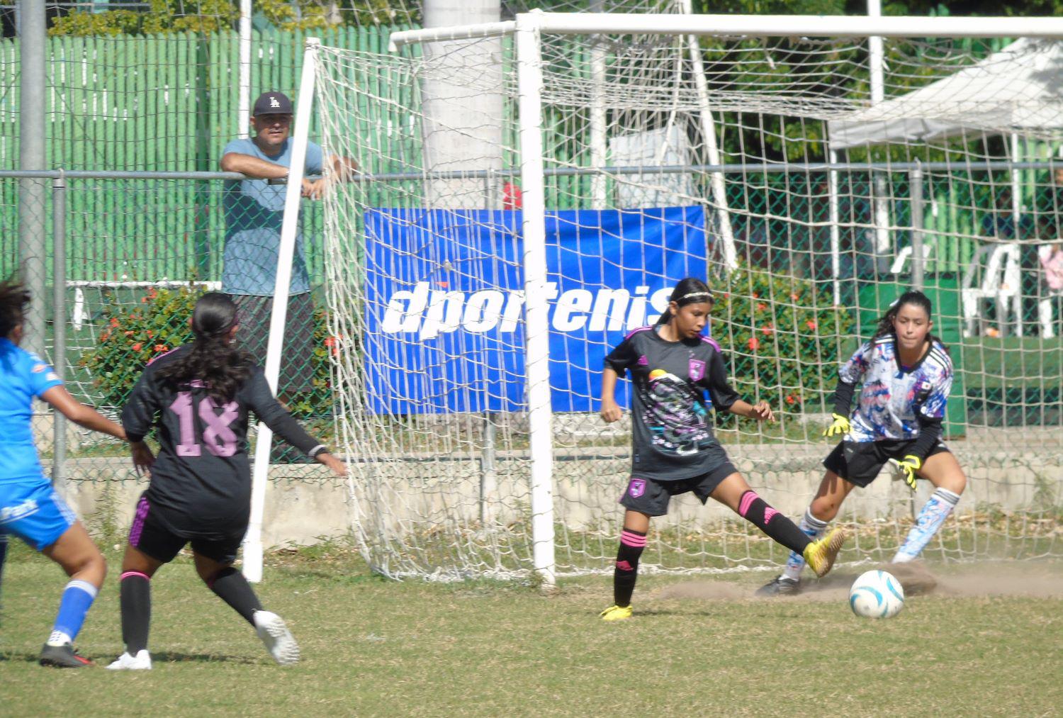 $!Buen debut de Leonas en Copa Mazatlán