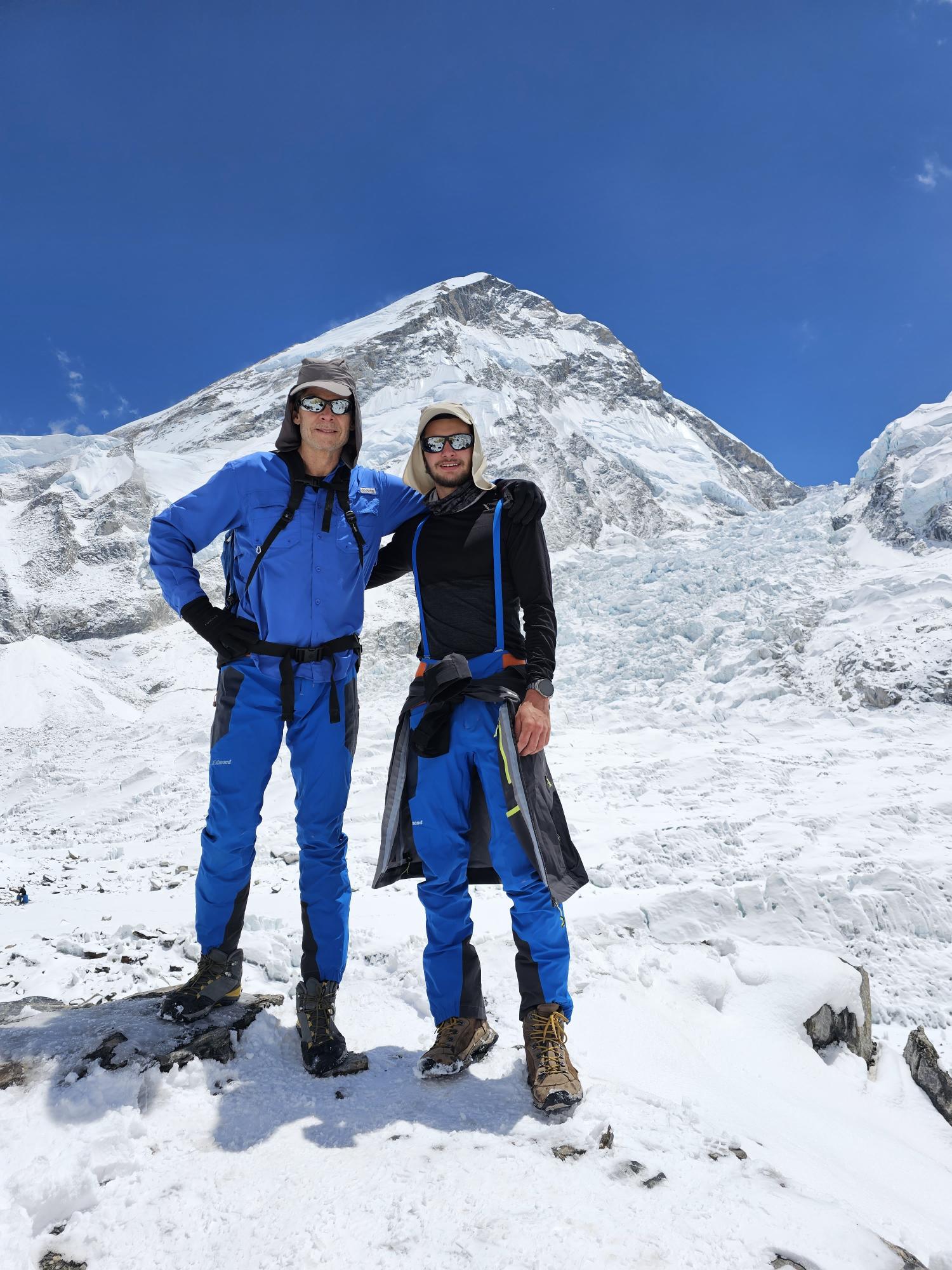 $!Conoce a los primeros padre e hijo mexicanos en conquistar el Everest juntos