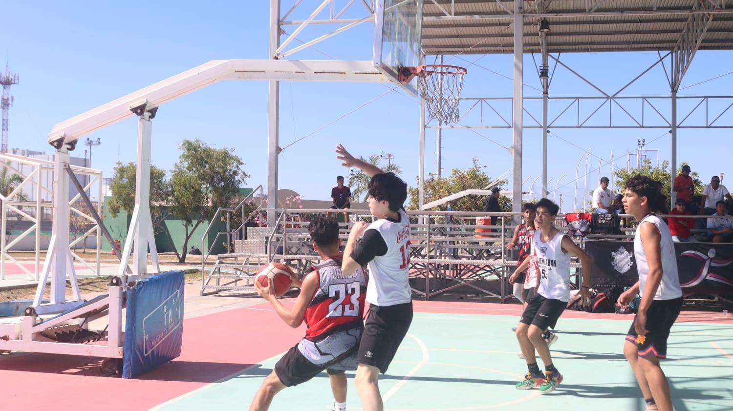 $!Enseña la Selección de Basquetbol de Mazatlán su poderío