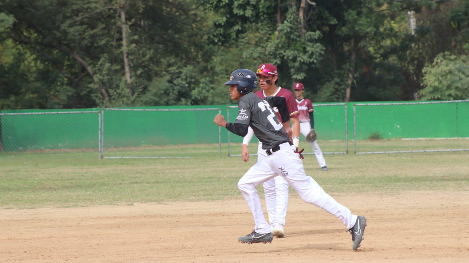 $!Complicado debut de Mazatlán en la Juvenil Mayor de softbol