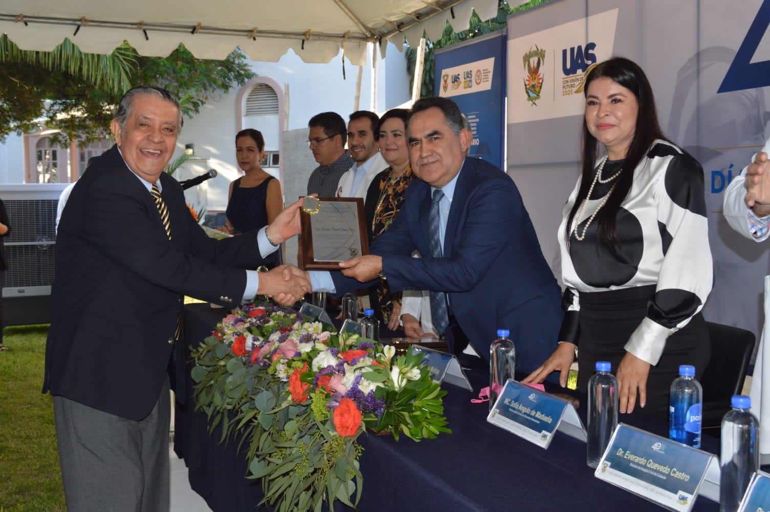 $!Celebra el Centro de Investigación y Docencia en Ciencias de la Salud su 40 aniversario de fundación