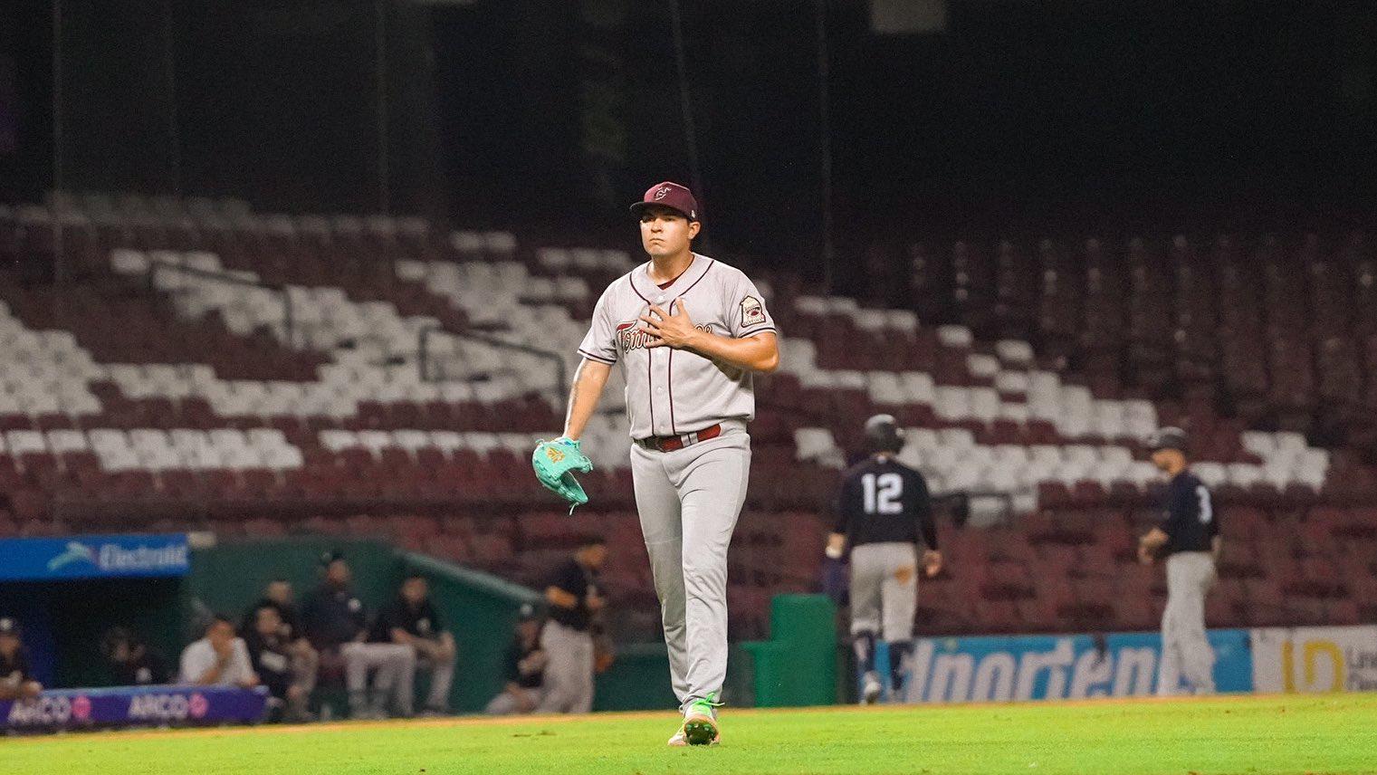 $!Tomateros de Culiacán cae por blanqueada en la capital sinaloense