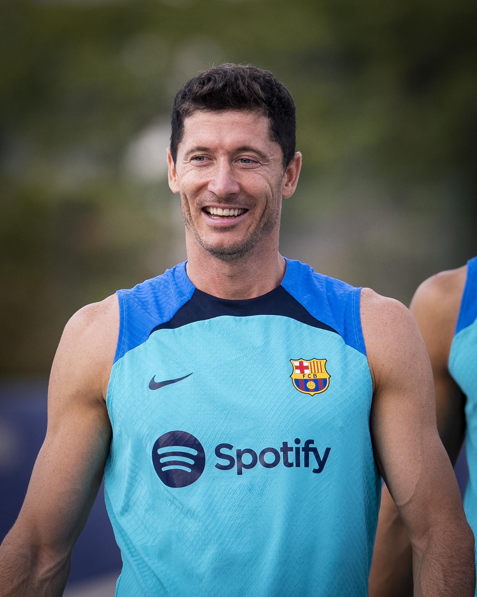 $!Asaltan a Robert Lewandowski a la entrada del entrenamiento