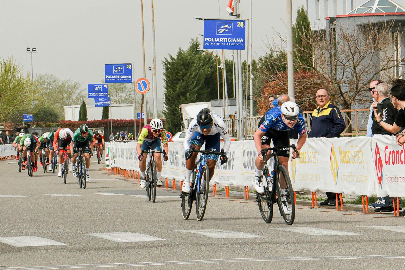 $!Mazatleco Alejandro Velarde entra en acción en el Giro del Belvedere