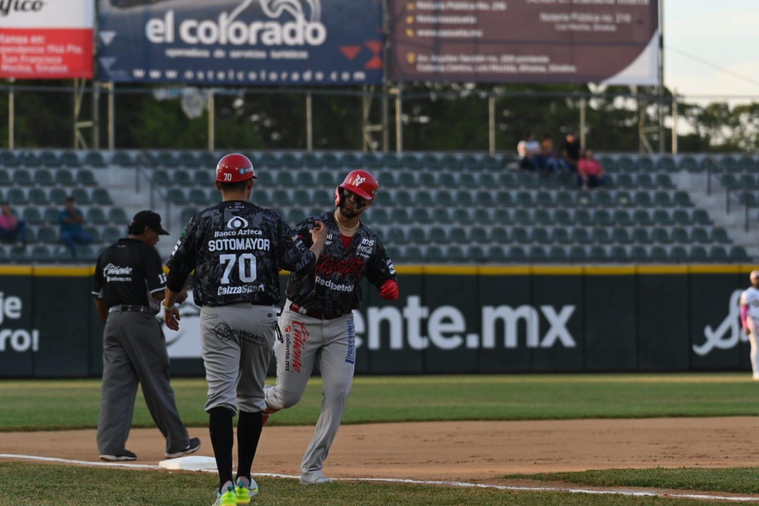 $!Venados de Mazatlán queda tendido y pierde su primera serie