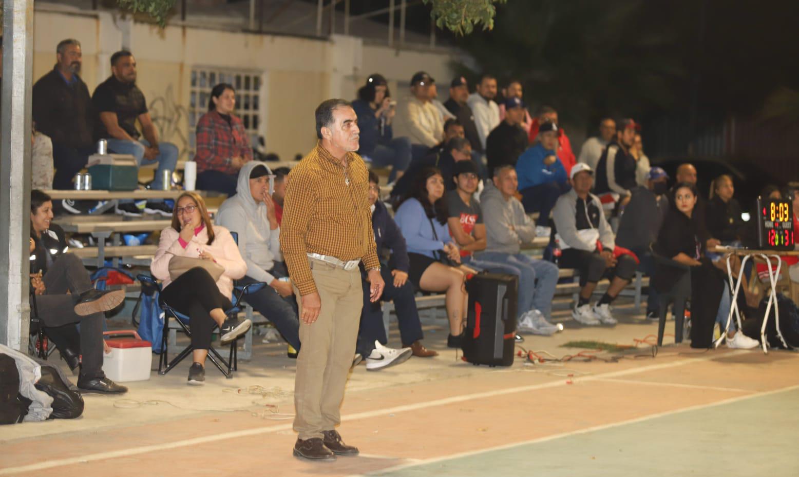 $!Tacos El Chile se queda corto en Torneo Retro de Baloncesto