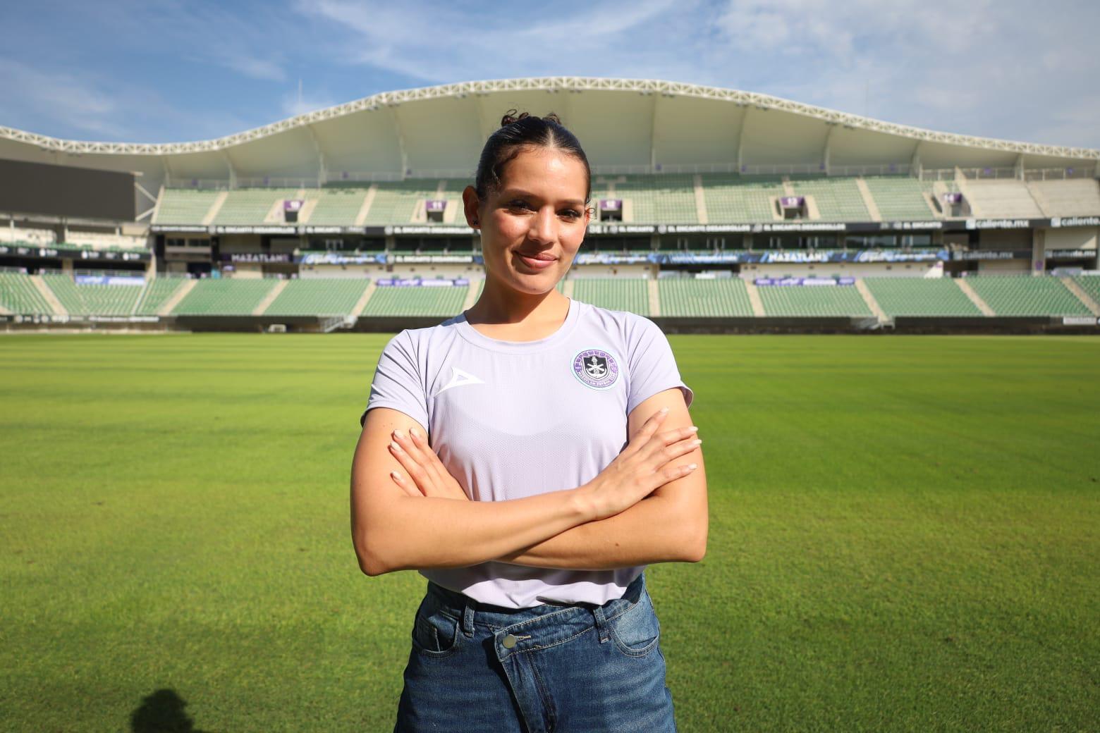 $!Así vive la Navidad Ana Becerra, jugadora de Mazatlán FC Femenil