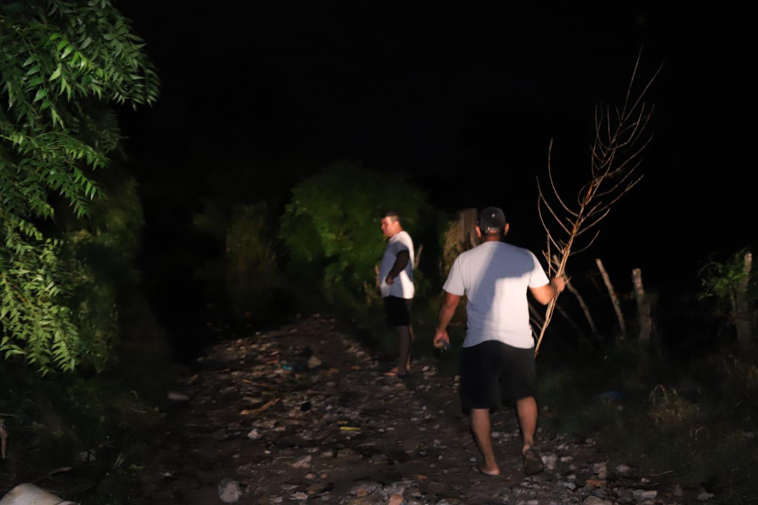 $!Crecida del Río Presidio alerta a vecinos de El Walamo, al sur de Mazatlán