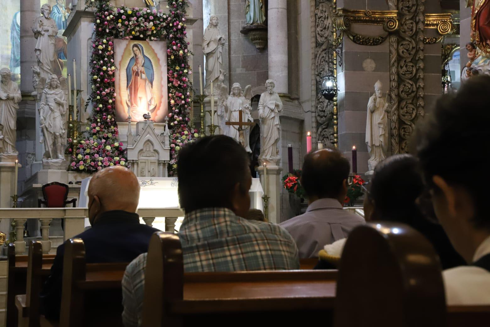 $!Se llena la Catedral de Mazatlán para cantarle a la Virgen