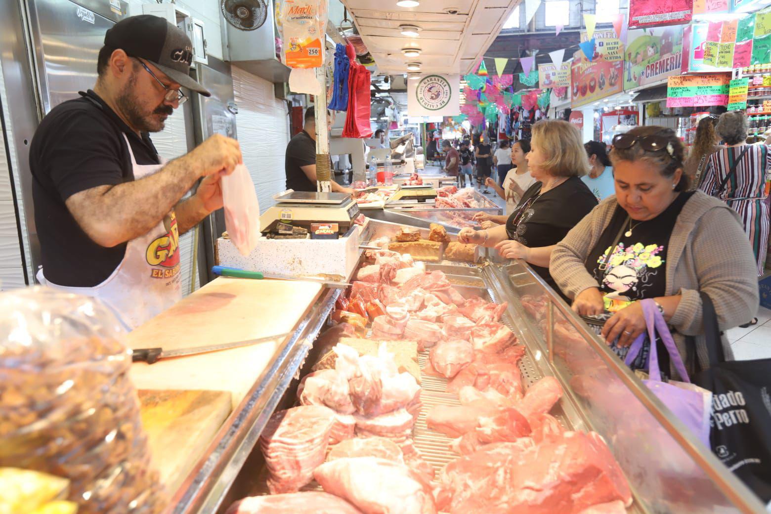 $!Esperan comerciantes del Mercado Pino Suárez repunte en ventas para cierre de año