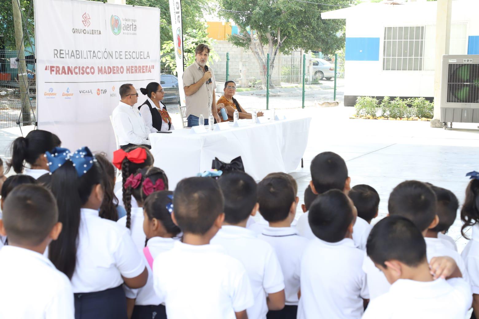 $!Grupo Alerta y su fundación rehabilitan escuela primaria de Santa Fe, en Mazatlán