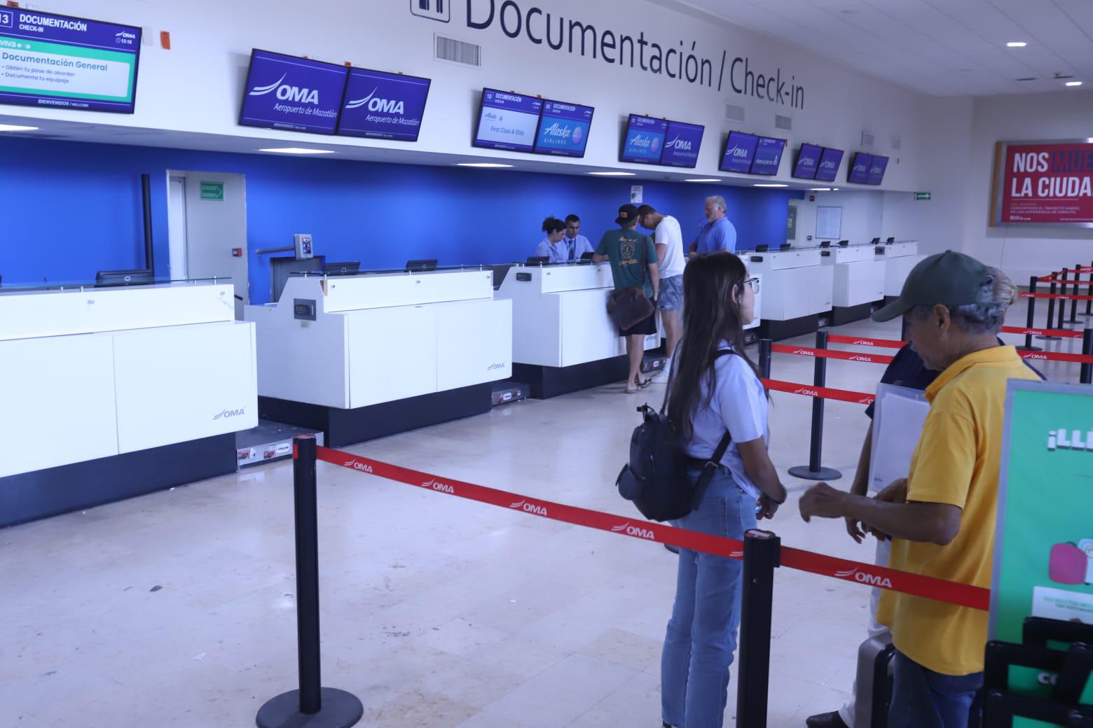 $!Ocasiona apagón digital retrasos en vuelos de aerolíneas nacionales en Mazatlán