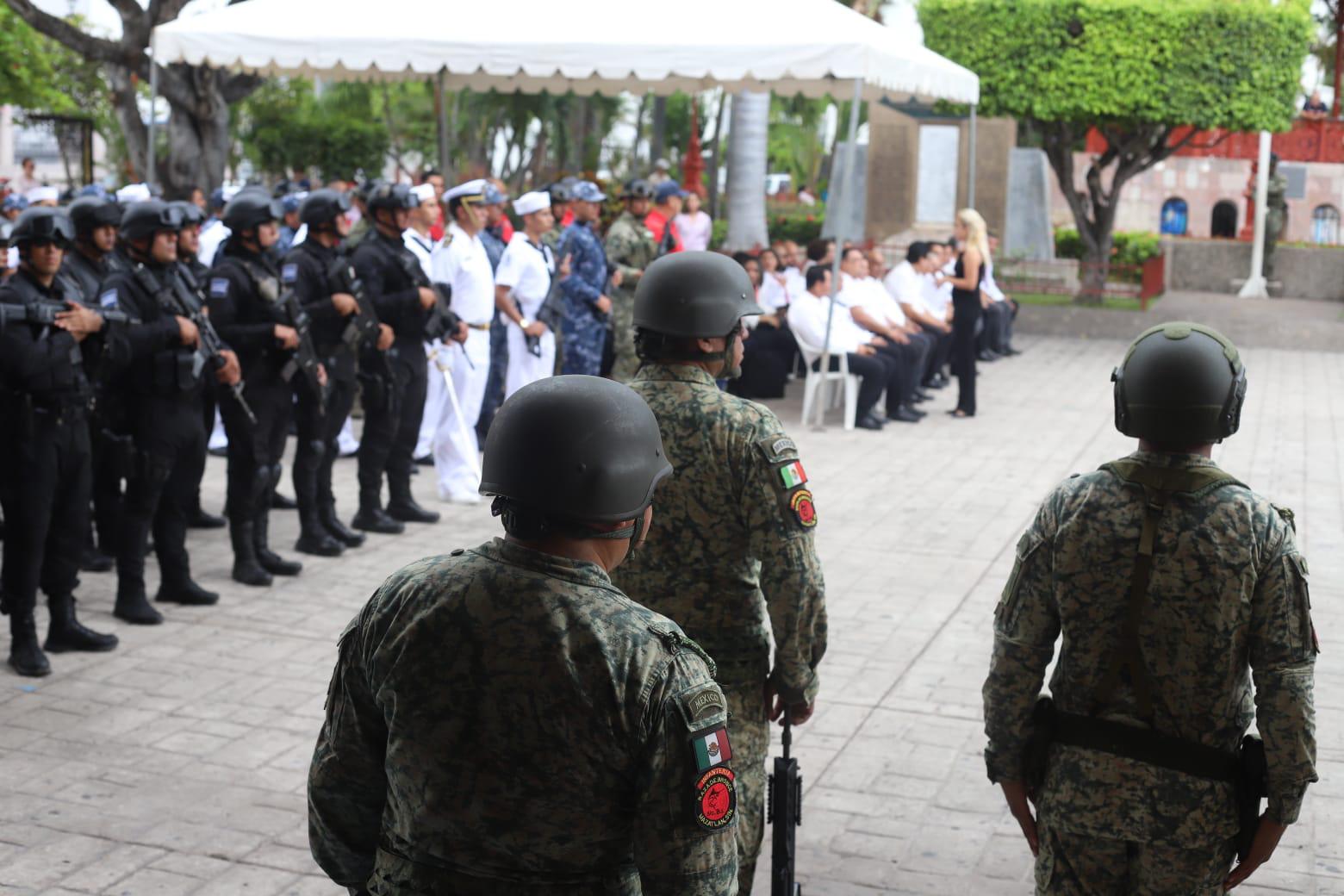 $!Conmemoran en Mazatlán el 152 aniversario luctuoso de Benito Juárez García, en Mazatlán